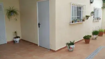 Chalet en San Ramon con Jardin y Piscina