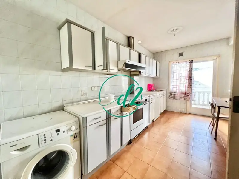 Venta Piso Ourense Couto 6 habitaciones 2 baños a reformar