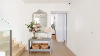 Chalet Pareado en Boadilla del Monte con Piscina Privada y Jardin