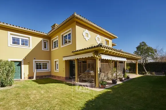 Chalet Pareado en Venta El Encinar 4 Dormitorios 4 Banos