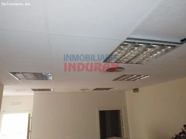 Local en Calle Antonio Concha 130m2 2 aseos