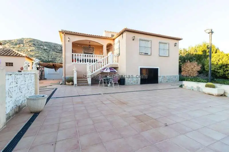 Casa en Mula con Piscina y Parcela de 1100m2