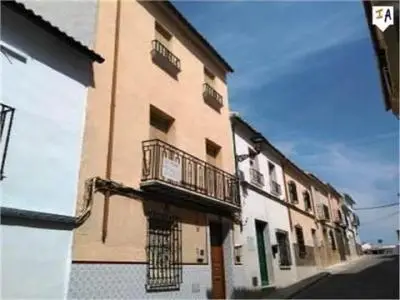 Casa en Rute 3 plantas cerca del recinto ferial
