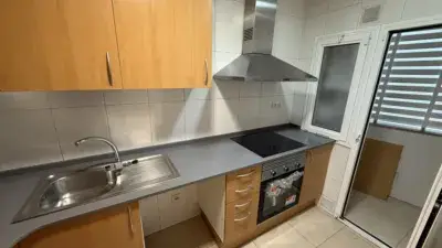 Alquiler piso 3 habitaciones Can Aurell cerca tren