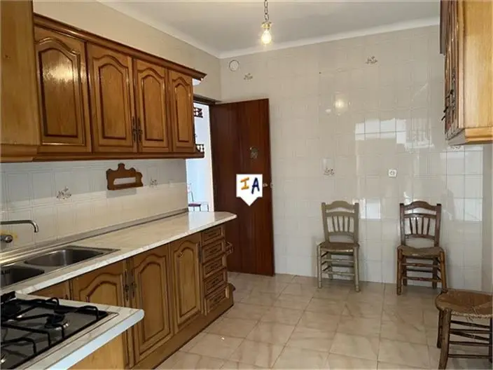 Casa de 7 Dormitorios en Venta en La Rabita Jaen