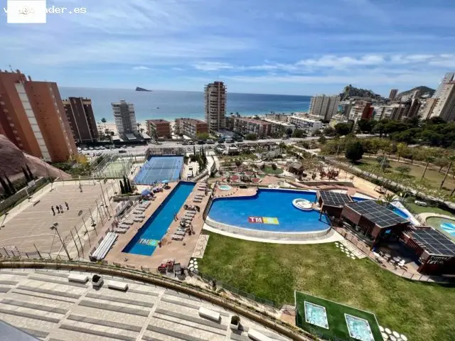 Apartamento en Sunset Drive Benidorm con Vistas al Mar