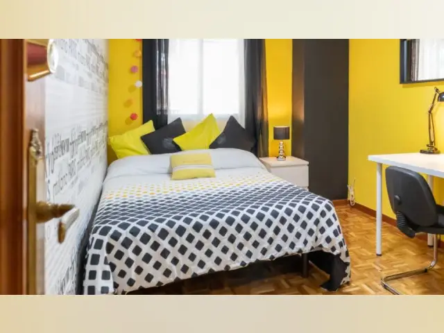 Habitacion Alcalá Henares 5 Dormitorios Estilo Funky Cerca Universidad