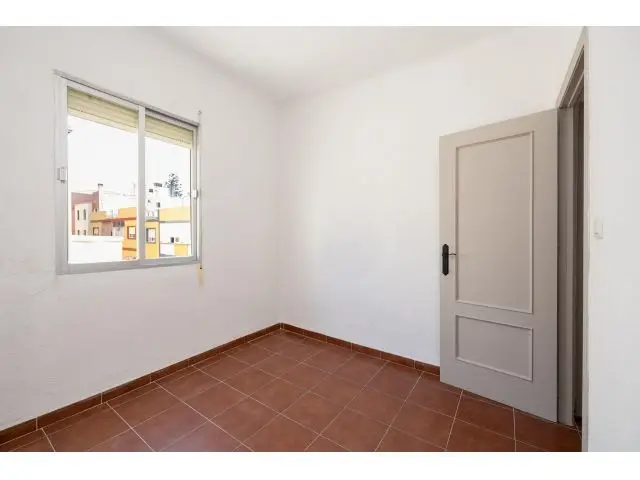 Vivienda en Motril Centro 4 Dormitorios Amplia y Luminosa