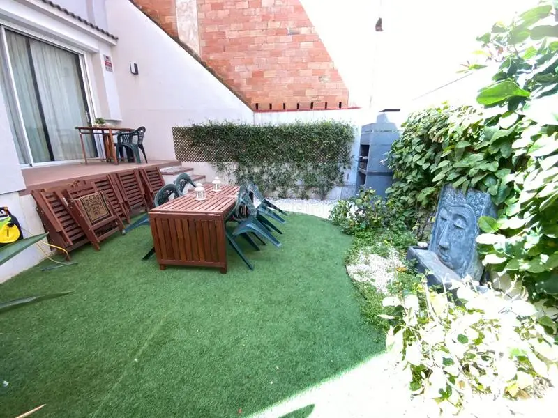 Casa Unifamiliar Reformada en El Guinard		