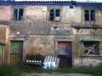 Casa en Venta Neda a Reformar 2 Plantas