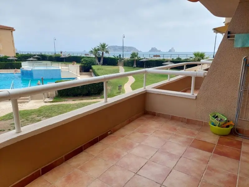 Apartamento en L Estartit con Piscina Cerca de la Playa