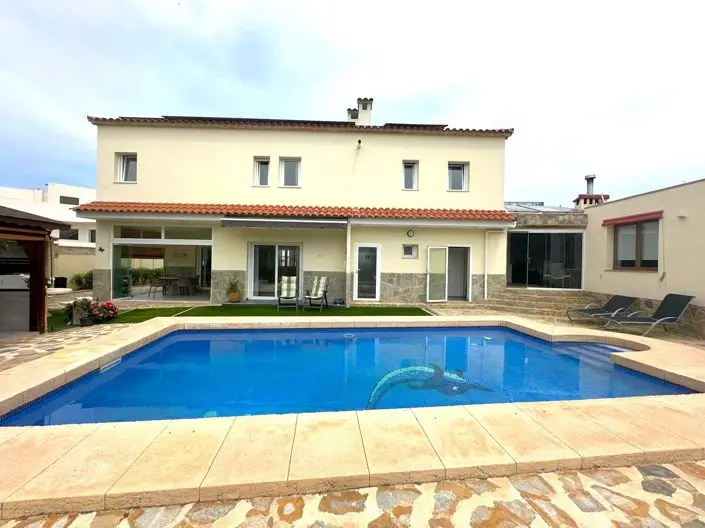 Villa 6 Dormitorios Albir Cerca Playa Piscina Privada