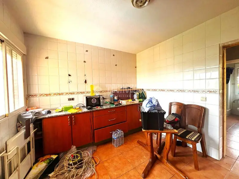 Chalet con Piscina en El Casar 265m2