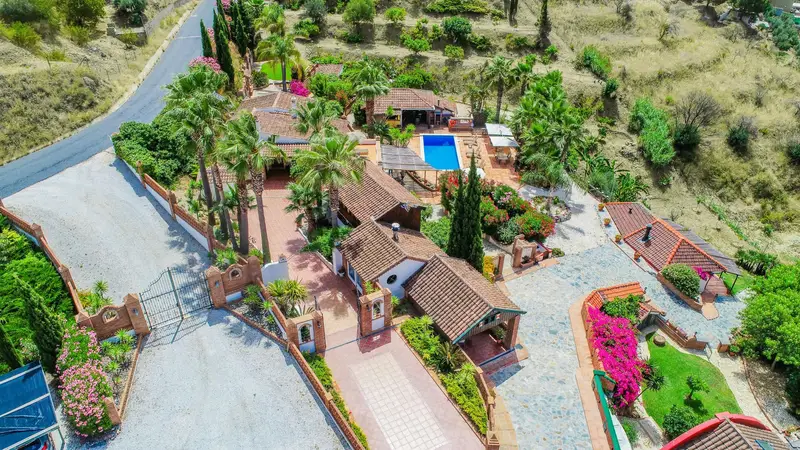 Estudio Mijas Sierra: Tranquilidad y Naturaleza para Parejas
