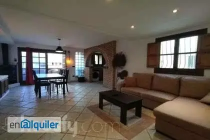 Alquiler ático con 2 baños Pueblo levante