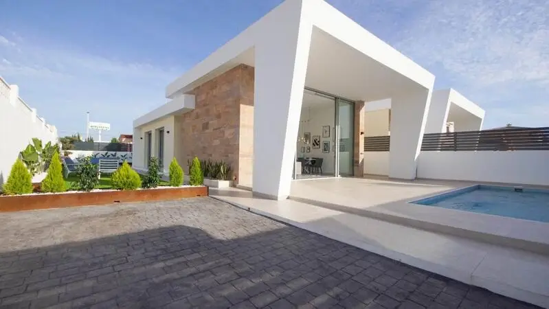 Villa en Torrevieja 3 Dormitorios Piscina Privada