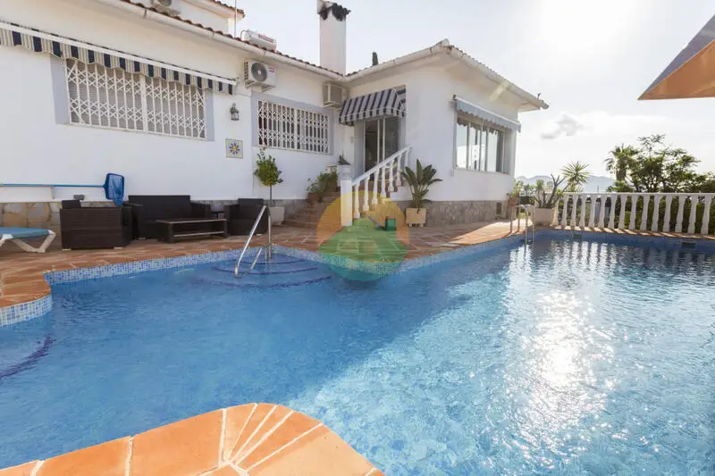 Villa en Isla Plana con Vistas al Mar 4 Dormitorios Piscina