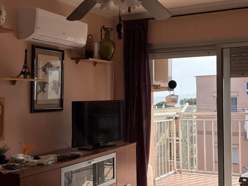 Piso en Cambrils con Vistas al Mar y Zona Infantil