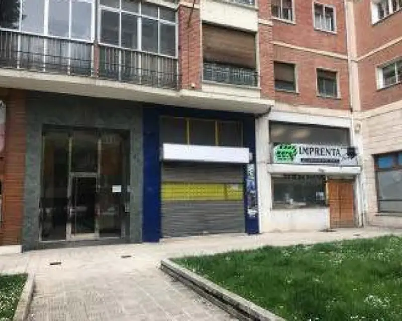 Local en Venta Burgos 108m2 Federico Olmeda