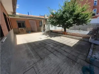 Casa en Fuensalida para entrar a vivir