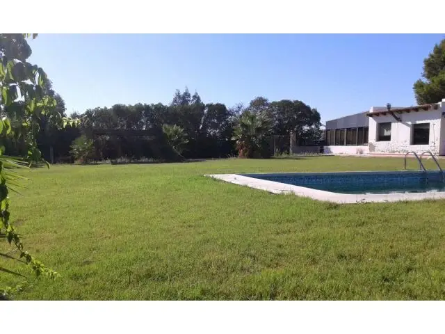 Casa Rural en Chipiona con Piscina y Jardin Grande