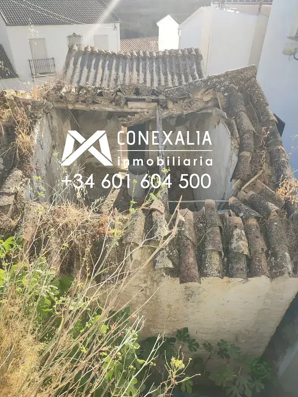 Tres Casas para Demoler en Setenil de las Bodegas
