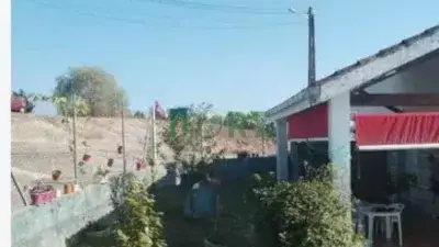 Chalet en Venta Punxín con Finca