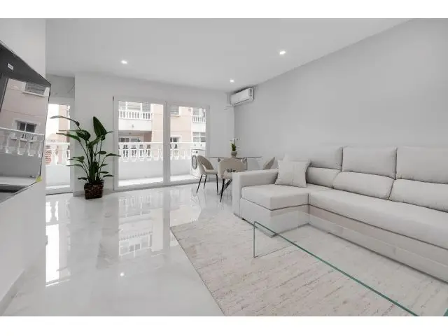 Apartamento 3 Dormitorios Torrevieja Centro Reformado