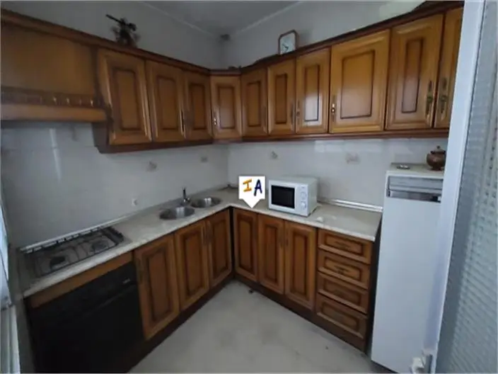 Casa Adosada en Algarinejo Granada 186m2  Necesita Reforma