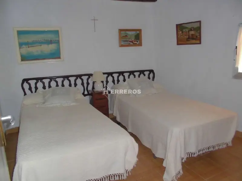 Venta Casa Amueblada Aldealobos Jardin Barbacoa