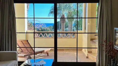 Apartamento en Altea con Vistas al Mar 2 Dormitorios y Piscina