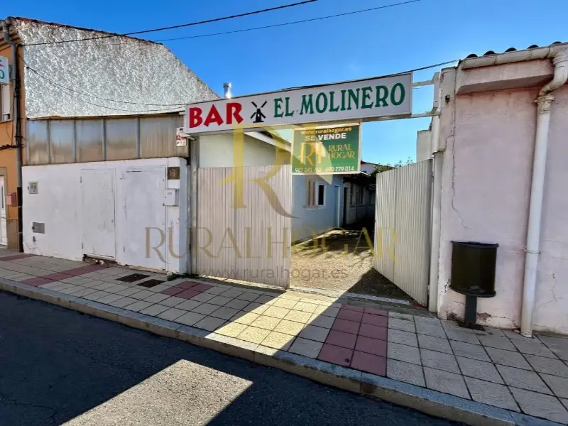 Venta Local Comercial con Calefaccion en Oteruelo de la Vega