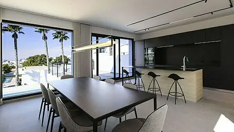 Villa de Lujo 4 Dormitorios en La Marina