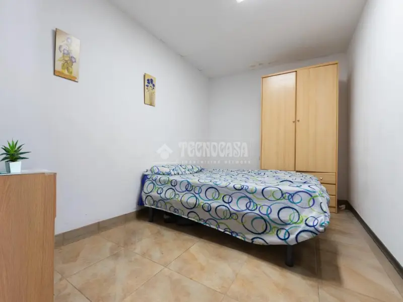 Piso 5 habitaciones 2 baños Barris Maritims Alta Rentabilidad