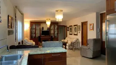 Apartamento en Alora 3 Dormitorios 2 Baños Patio Privado