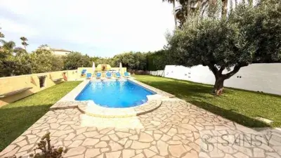 Chalet en Alquiler Montgo 5 Dormitorios Piscina Privada