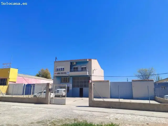 Nave Industrial y Vivienda en Almansa Zona Antigua