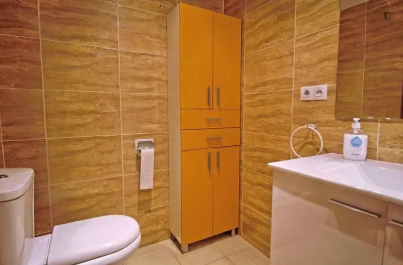 Habitacion Individual Piso Compartido 18-40 Anos