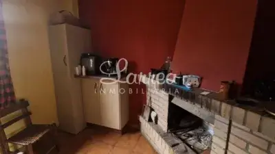 Piso en Venta en Barrio de Olarra 4 habitaciones 2 baños Txoko Garaje Jardin