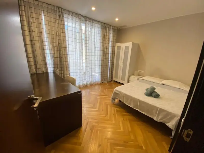Apartamento 3 dormitorios 1 ba
															
															
															
															
															
															
															
														
														ño Via Augusta Barcelona