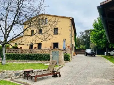 Casa Chalet en Venta Bescano Girona Masia con Alojamientos y Espacios Ecuestres