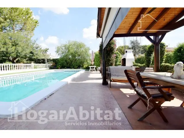 Chalet Seminuevo con Piscina Garaje Jardin y Terraza Vilareal