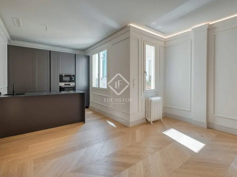 Apartamento en venta en Almagro Madrid