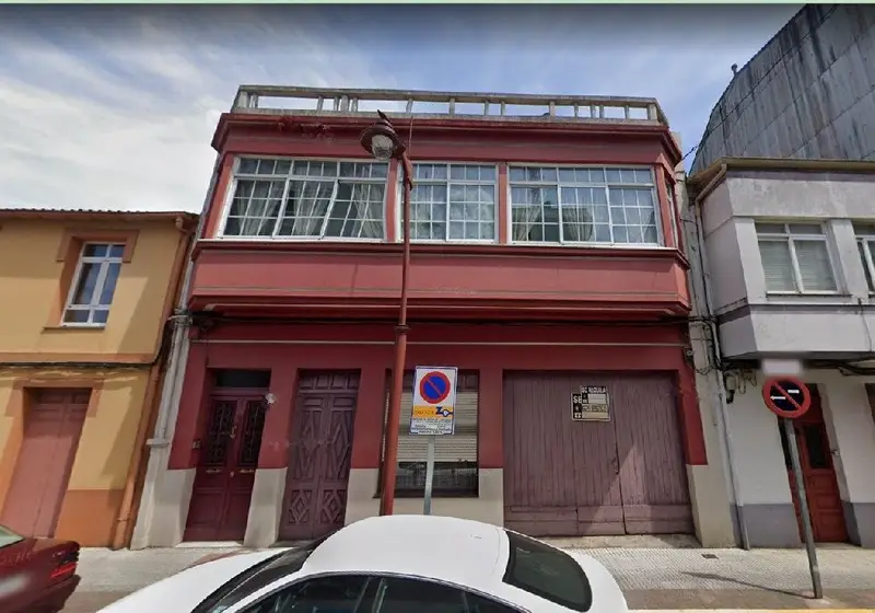 Casa en Venta Carballo Centro con Calefaccion 4 Dormitorios
