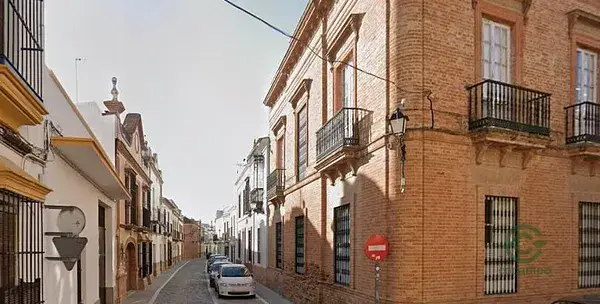 Adosado en Lora del Rio para inversores