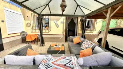 Chalet en Fuente de Piedra con Piscina y 3 Dormitorios