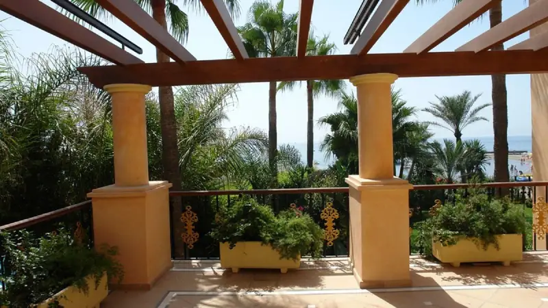 Apartamento de Lujo en Puerto Banus Primera Linea de Playa