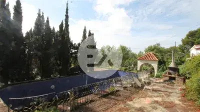 Casa en Montemar con Piscina y Jardin para Reformar