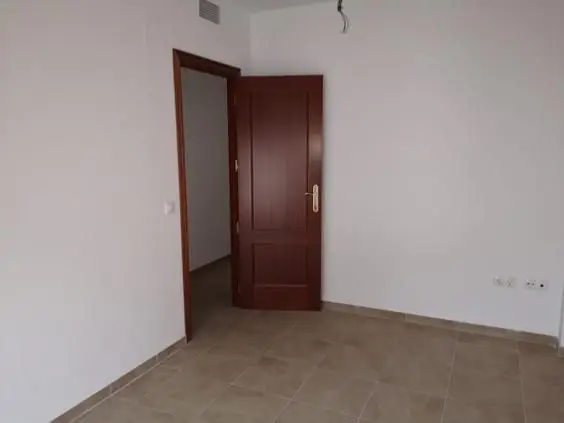 Piso 108m2 Almodovar del Rio Calle Homero