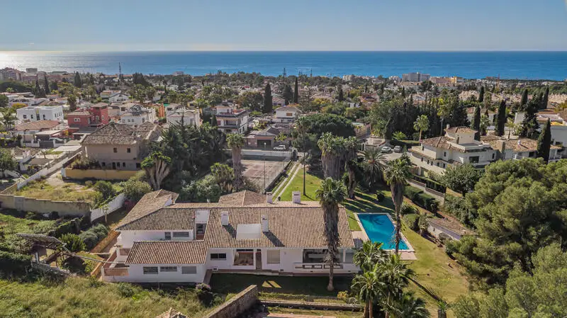 Villa de Lujo en Marbella con Vistas Panorámicas